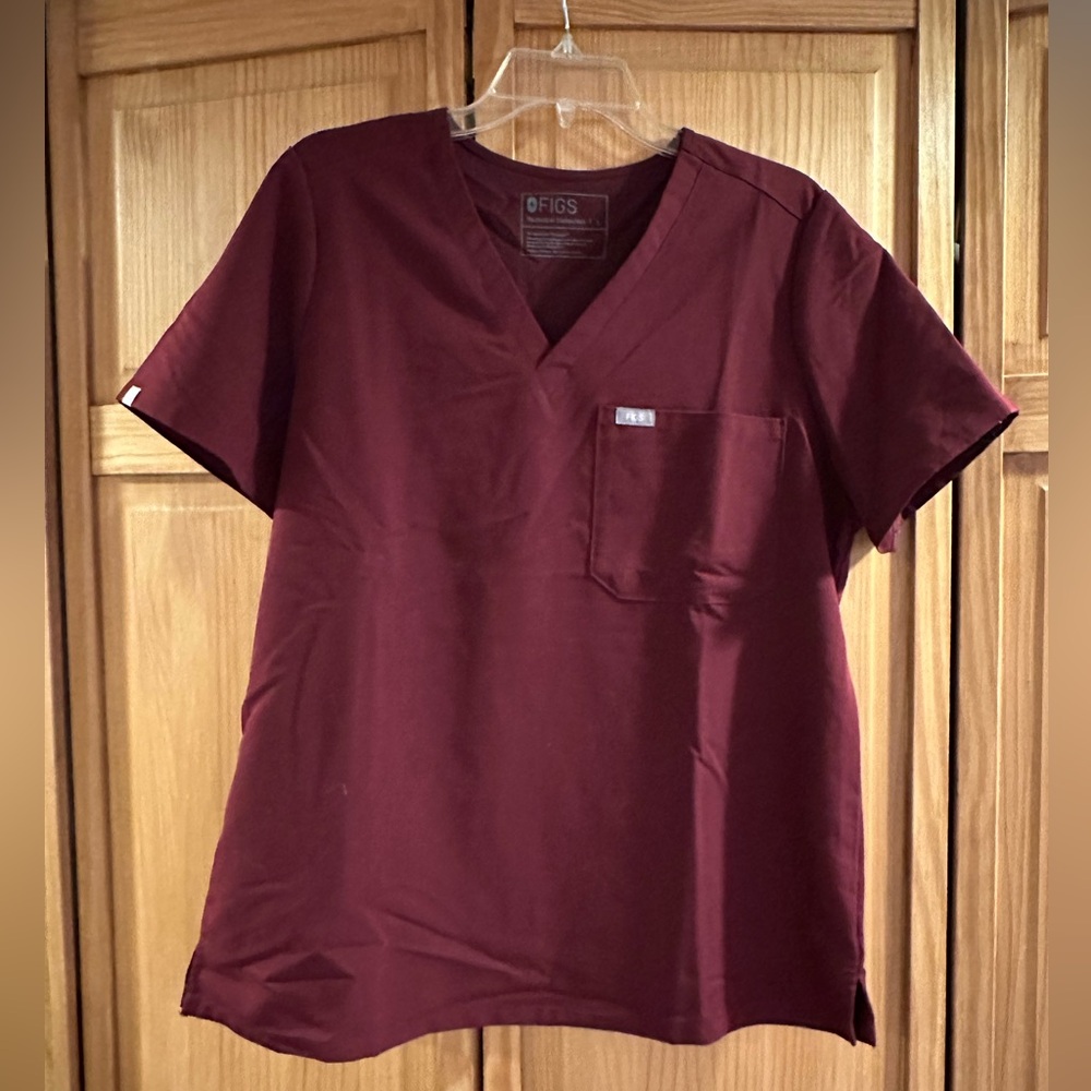Figs Catarina One Pocket Scrub Top Burgundy